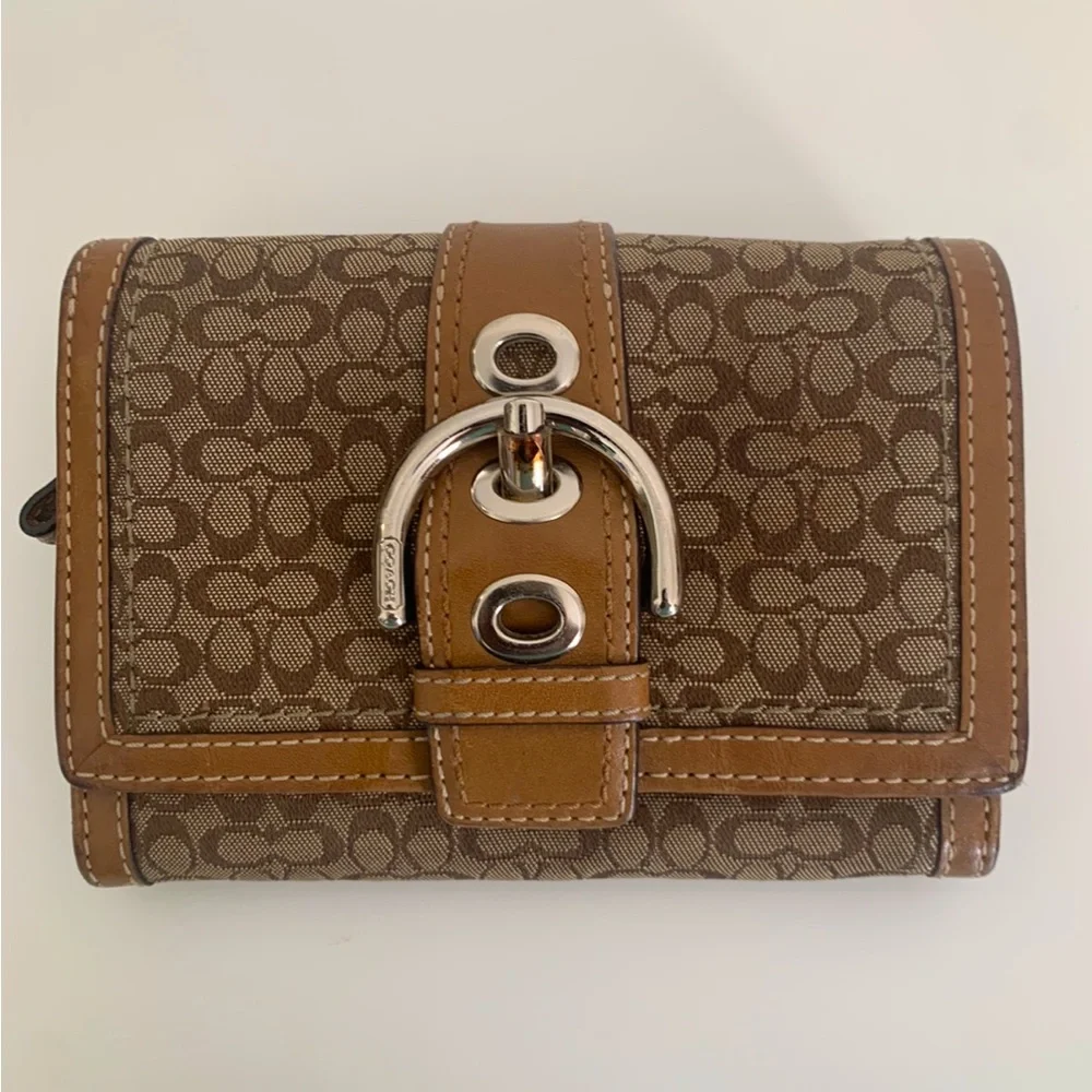 Coach Signature Shoulder Bag and Wallet - Picture 7 of 13